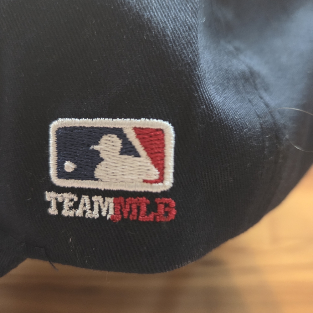 New York Yankees Baseball Cap BRAND NEW YOUTH SIZE - Picture 2 of 4